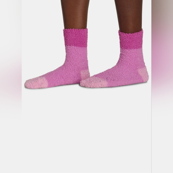 NWT Hello Kitty Women's Lounge Top and Pants with Socks Set 3-Piece Plus Size 2X - Picture 3 of 16